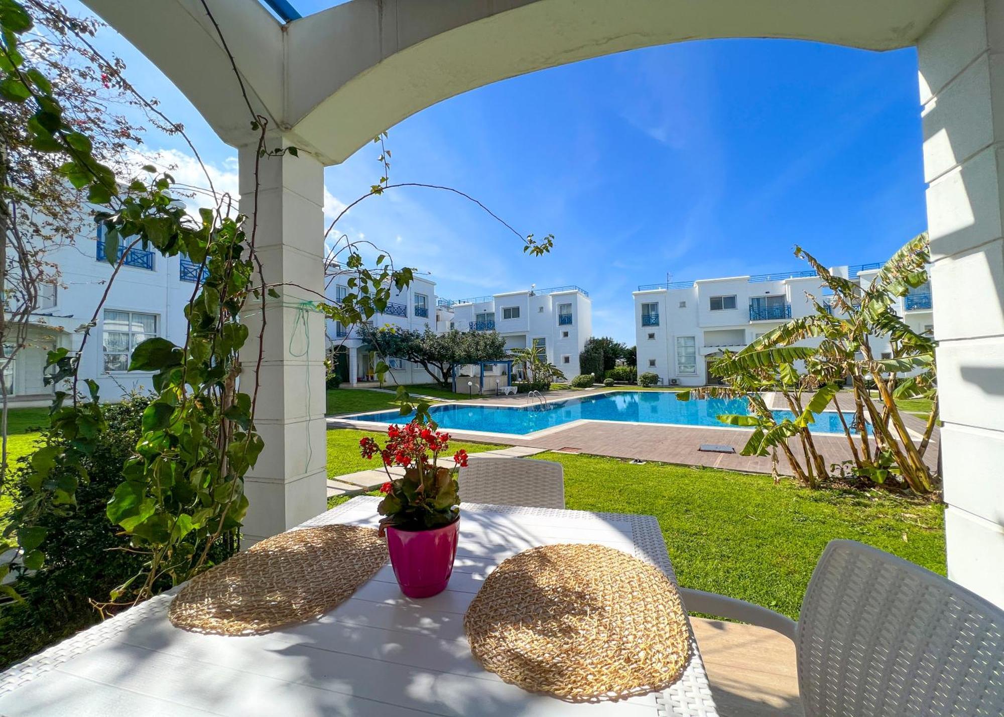 Garden Loft Apt With Pool In Alsancak Kyrenia ไคริเนีย ภายนอก รูปภาพ